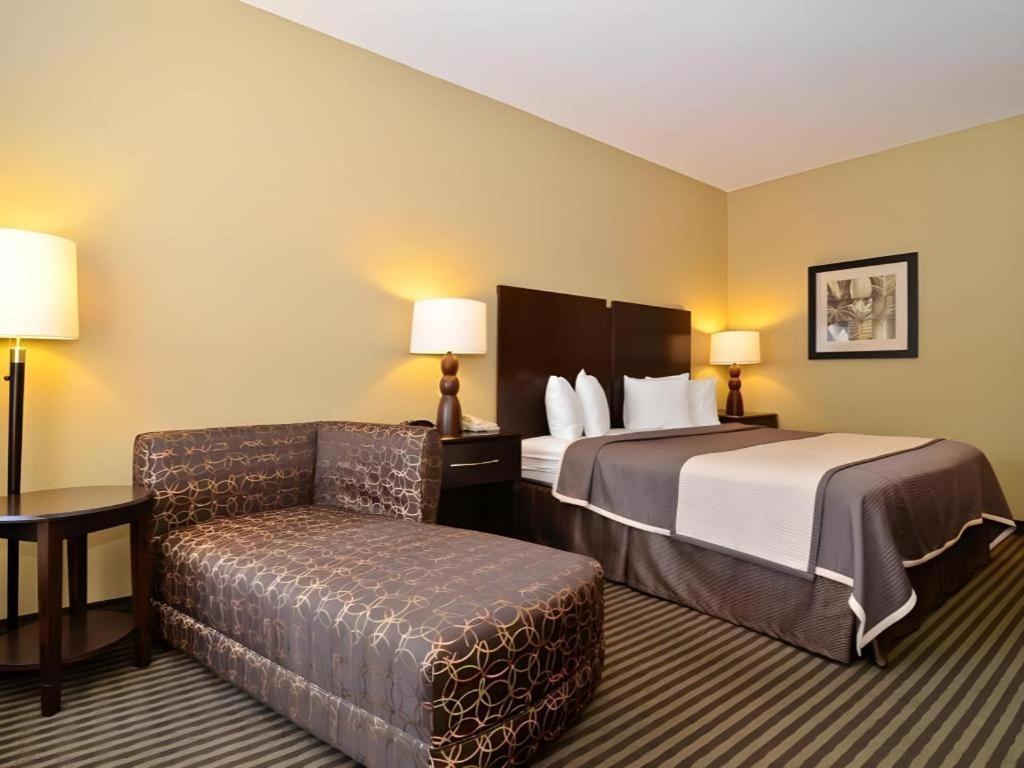 Best Western Oakdale Inn Exteriér fotografie